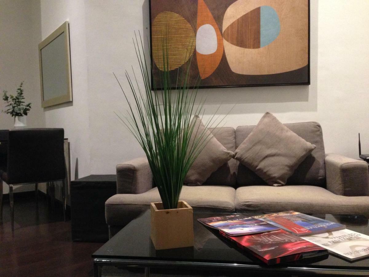 Seven Doors Aparthotels In Gramercy Makati Makati City Buitenkant foto