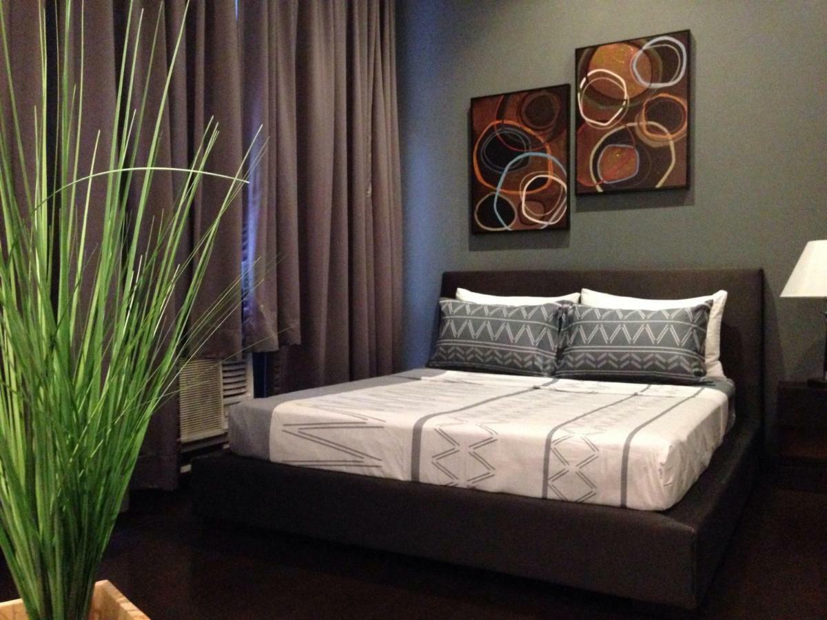 Seven Doors Aparthotels In Gramercy Makati Makati City Buitenkant foto