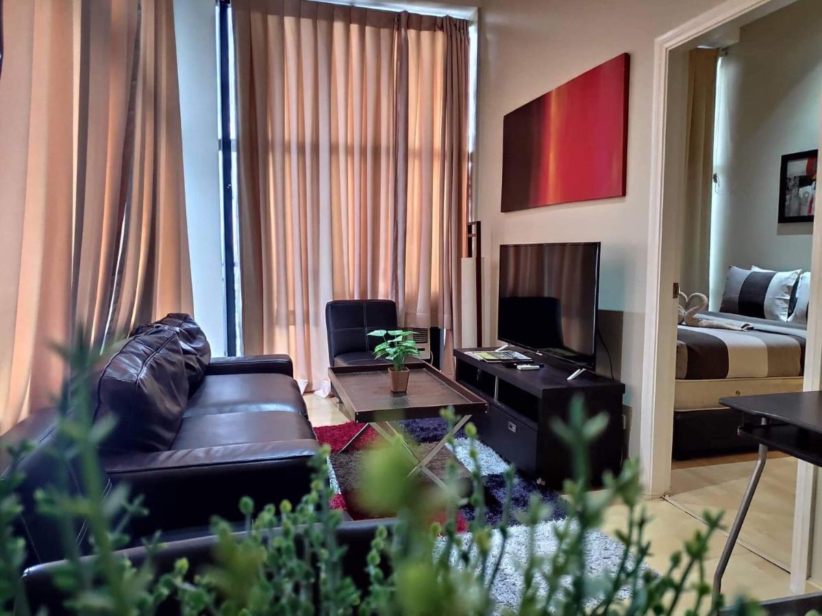 Seven Doors Aparthotels In Gramercy Makati Makati City Buitenkant foto